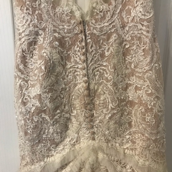 Galina Signature Wedding Dress - Picture 6 of 8